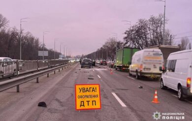 Смертельное ДТП в Киеве: водитель Mercedes сбил пешехода