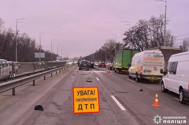 Смертельное ДТП в Киеве: водитель Mercedes сбил пешехода