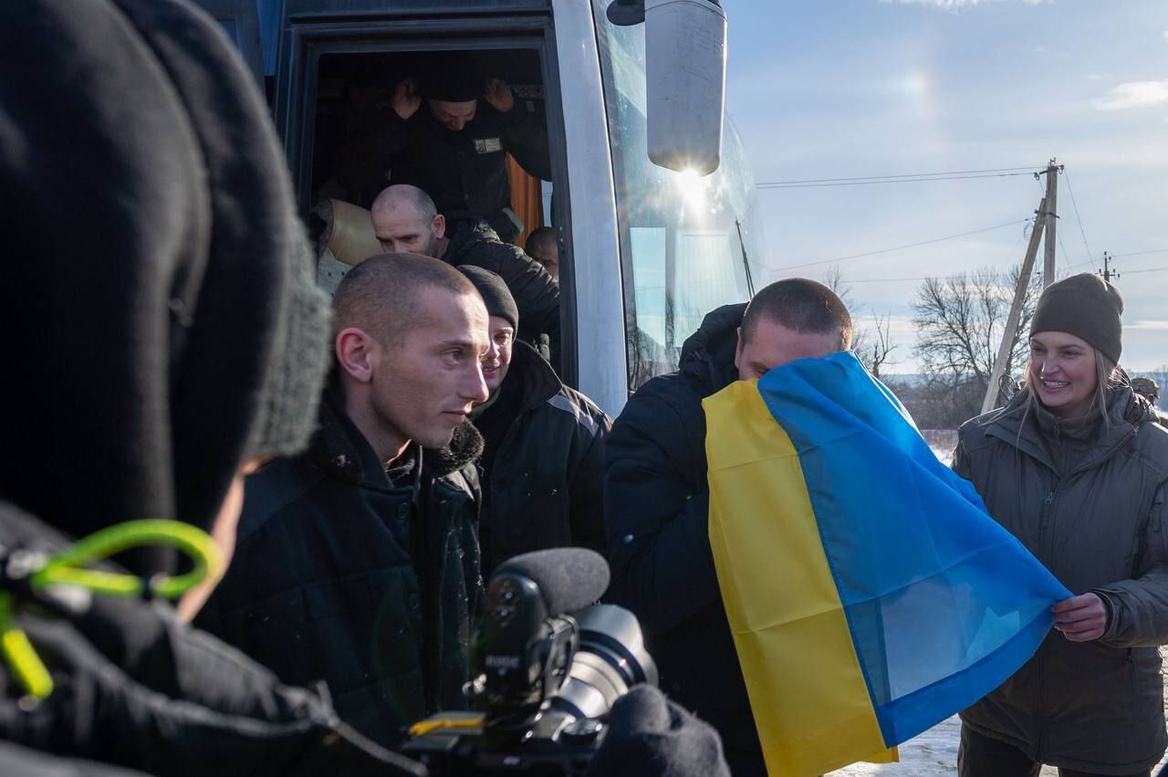 Працюємо, щоб повернути всіх, - Зеленський