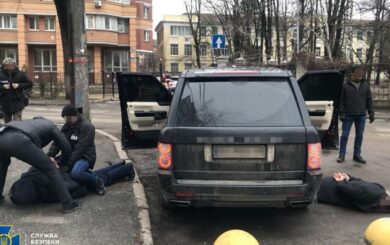 У Києві шахраї вимагали 60 тисяч доларів за звільнення військовополонених