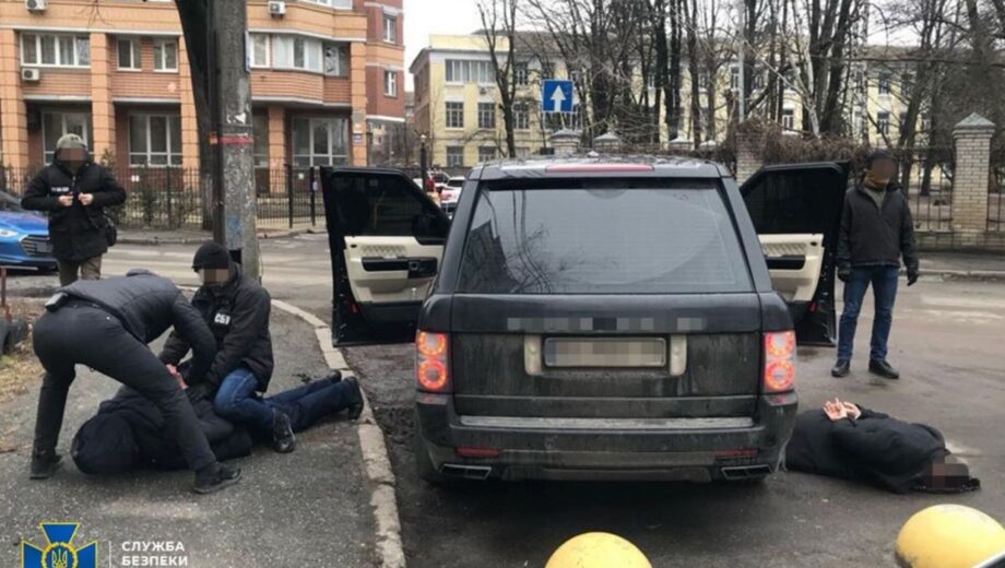 В Киеве мошенники требовали 60 тысяч долларов за освобождение военнопленных