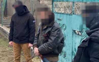 Шпигував за кораблями ЗСУ поблизу Миколаївського морпорту: СБУ затримала російського інформатора