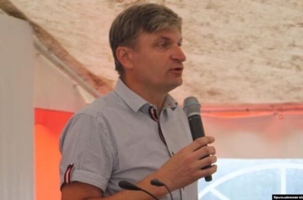 В Беларуси пастора задержали на 15 суток за молитвы за Украину