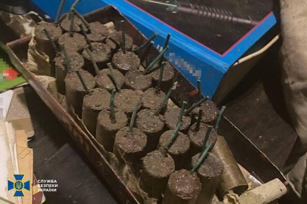 СБУ остановила шпиона: бывший ''беркутовец'' планировал атаки на украинские объекты