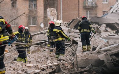 У Києві триває розбір завалів приміщень Академії декоративно-прикладного мистецтва і дизайну (фото)