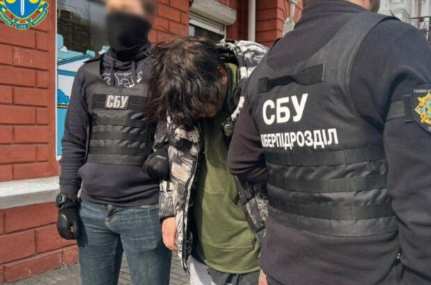 По заданию фсб рф собирал данные о воинских частях, ТЭС и военном госпитале: задержан предатель