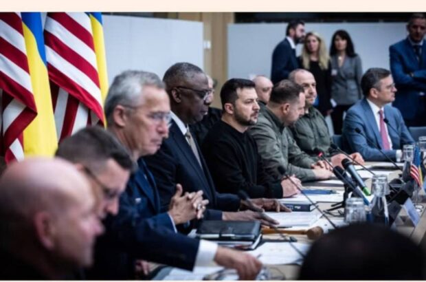 НАТО розглядає пакет допомоги Україні на $100 млрд незалежно від політичних змін на Заході