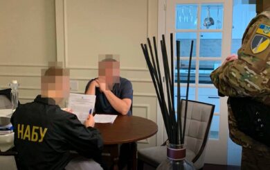 Заволоділи 160 млн грн, які виділили на відновлення Харкова: НАБУ і САП викрили схему