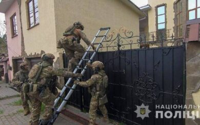 Полицейские ликвидировали мошеннический call-центр в Одессе, который выдурил у граждан Чехии 5,5 миллиона гривен