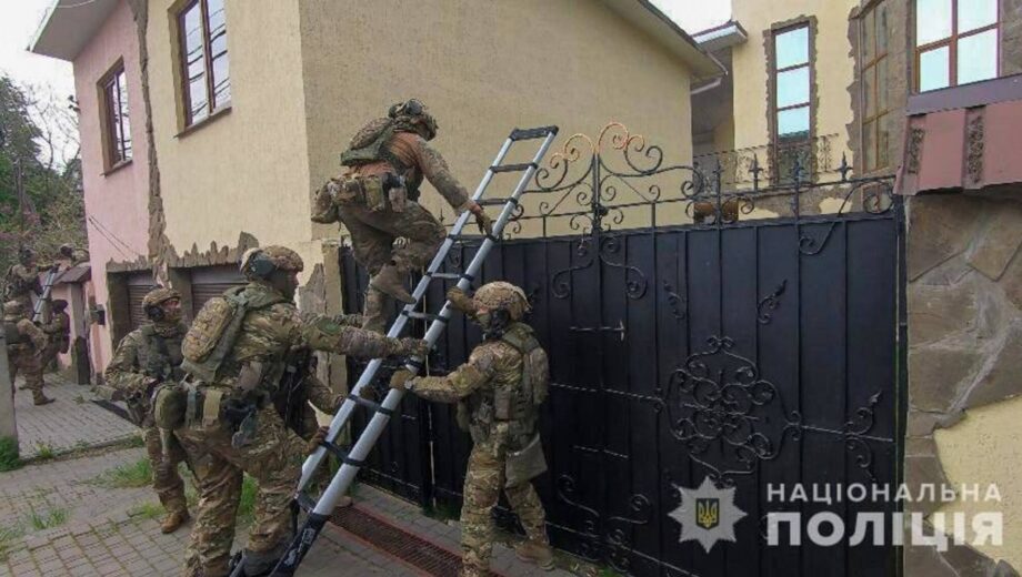 Полицейские ликвидировали мошеннический call-центр в Одессе, который выдурил у граждан Чехии 5,5 миллиона гривен