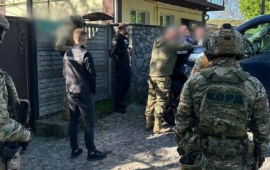 Посадовці вимагали у фермера майже 42 тис. дол. хабаря за продовження оренди землі на Вінниччині