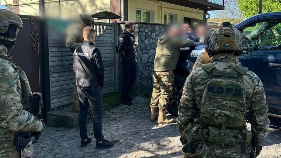Чиновники требовали у фермера почти 42 тыс. долл. взятки за продление аренды земли в Винницкой области