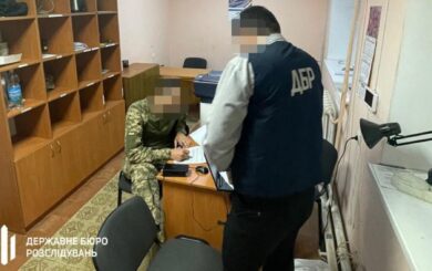 Бил и унижал: львовского преподавателя военной академии отправили под стражу