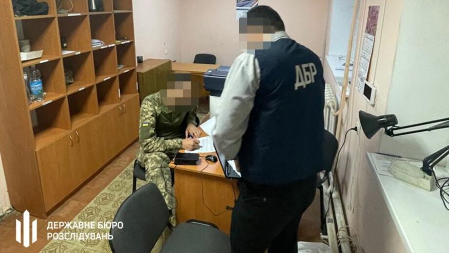 Бил и унижал: львовского преподавателя военной академии отправили под стражу