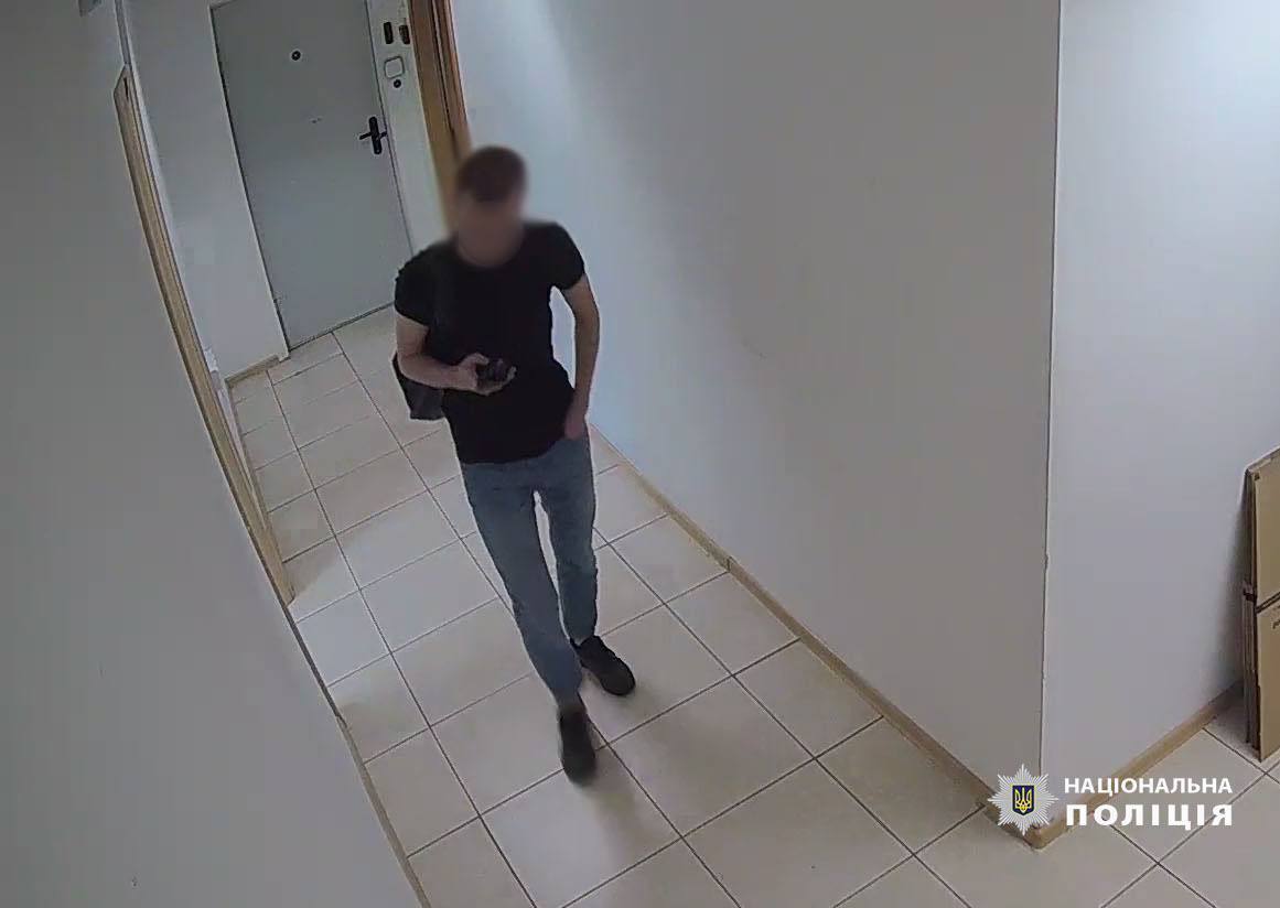 В Киеве работник банка украл и вынес $400 000, — Нацполиция