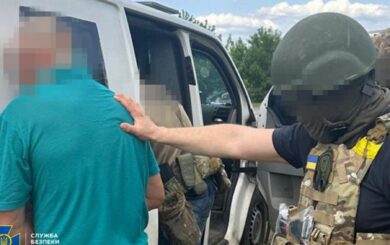 Мужчина из Никопольского района помог врагу обстрелять Каховское водохранилище