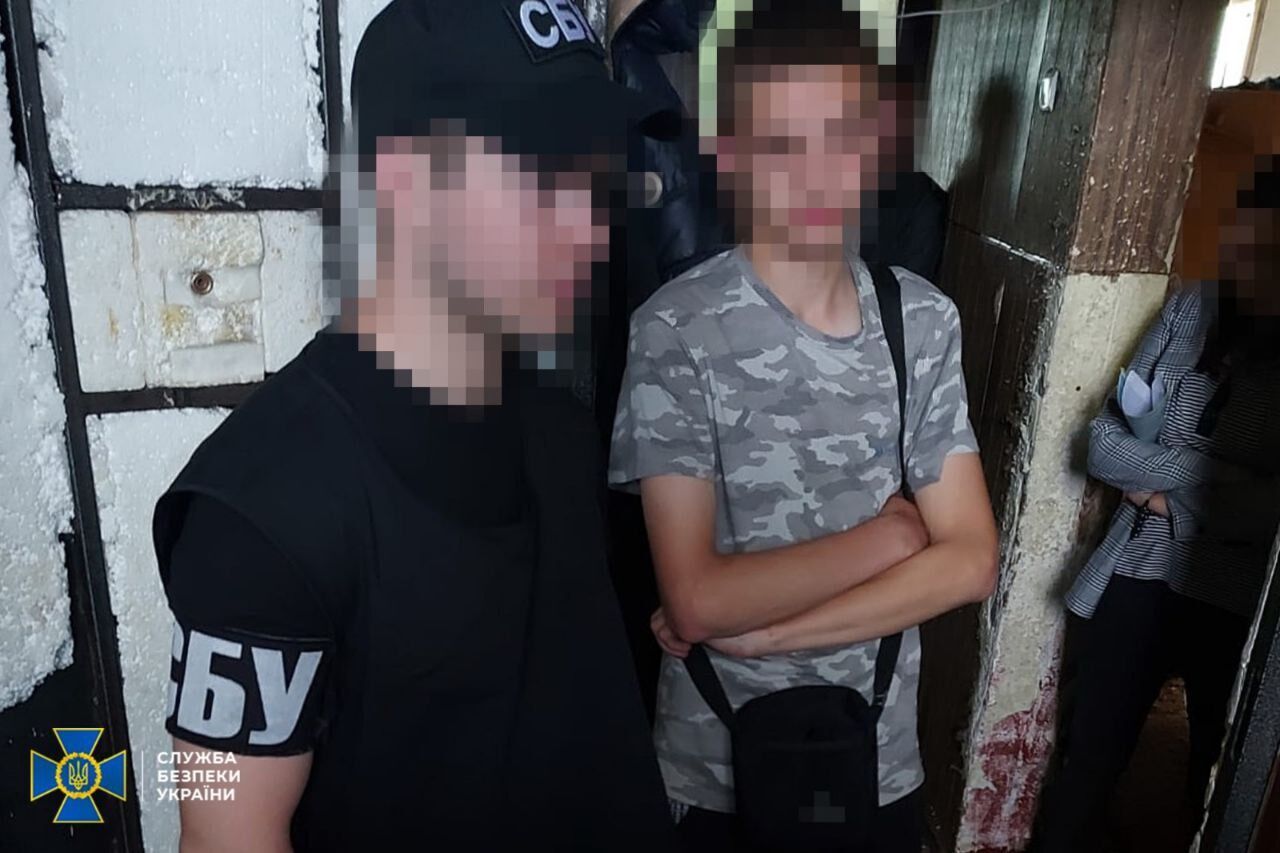 Служба безпеки та поліція затримали групу, яка готувала підпали авто військовослужбовців ТЦК у Дніпрі