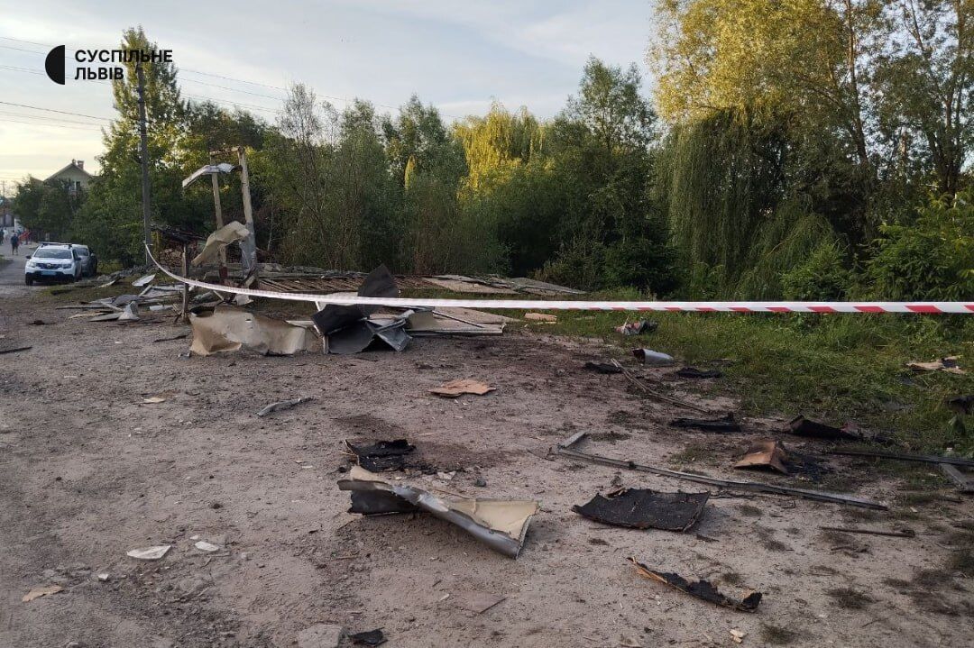 Внаслідок атаки дронів у Малехові пошкоджені будинки і поранений охоронець