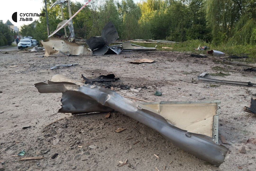 Внаслідок атаки дронів у Малехові пошкоджені будинки і поранений охоронець