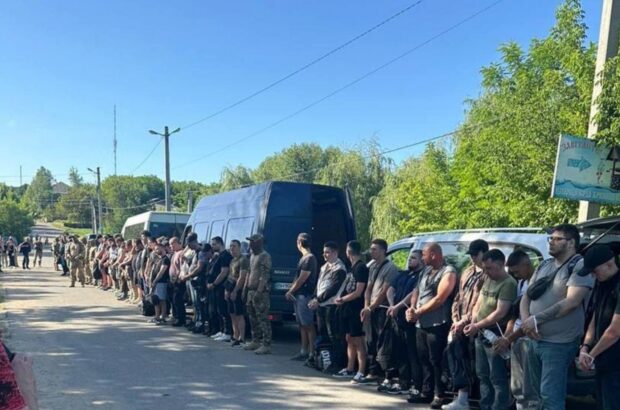 Рекорд нелегального выезда: 47 мужчин задержаны на границе с Молдовой
