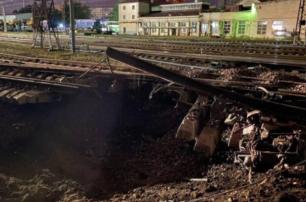 Повреждения железнодорожных путей в Белгороде: осложнения для вражеской логистики