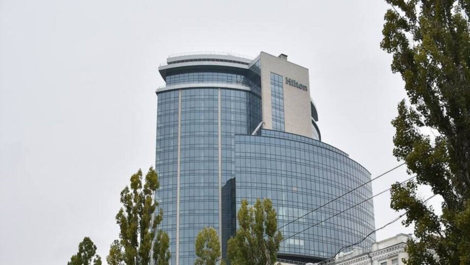 В Києві у готелі Hilton знайдено тіло аташе посольства США