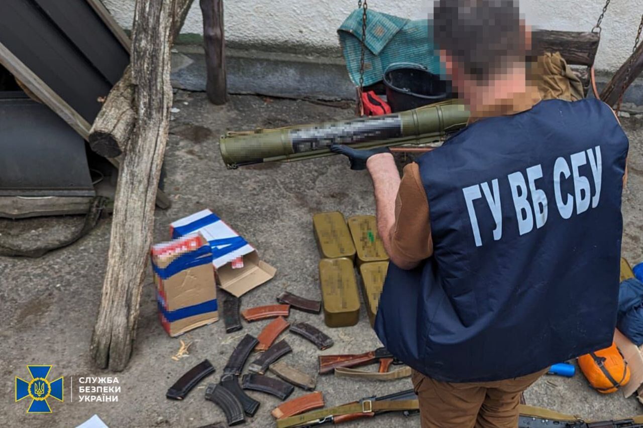  СБУ викрила мережу ділків, які продавали трофейну зброю криміналітету