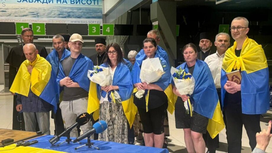 Украине удалось вернуть еще 10 граждан из российского плена