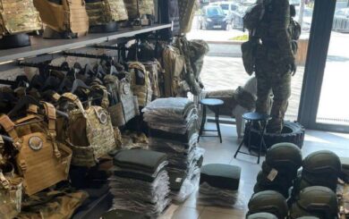 Предприниматель подозревается в незаконном ввозе военных товаров под видом гуманитарки