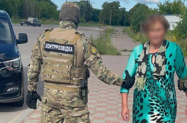 Государственная измена в Сумской области: женщину задержали за шпионаж в пользу врага