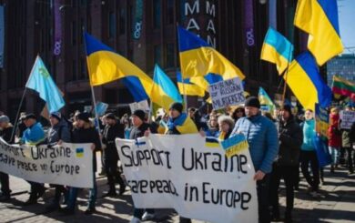 »Дети – не мишени»: украинцы за границей выходят на митинги из-за российского обстрела »Охматдета»