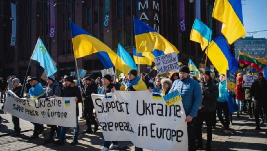»Дети – не мишени»: украинцы за границей выходят на митинги из-за российского обстрела »Охматдета»