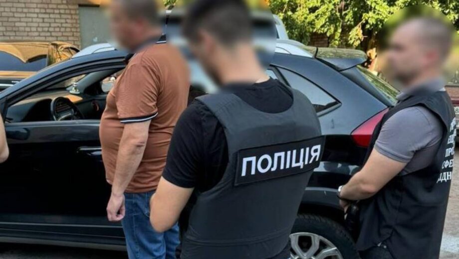 $10 тис. за непридатність до військової служби: заступник командира військової частини організував схему