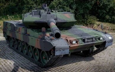 Новый пакет помощи от Испании: танки Leopard 2A4, экскаваторы и противотанковые ракеты для ВСУ