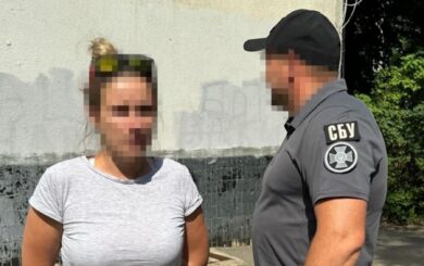 Жінка з Харківщини повідомляла росіянам місцезнаходження блокпостів українських військових