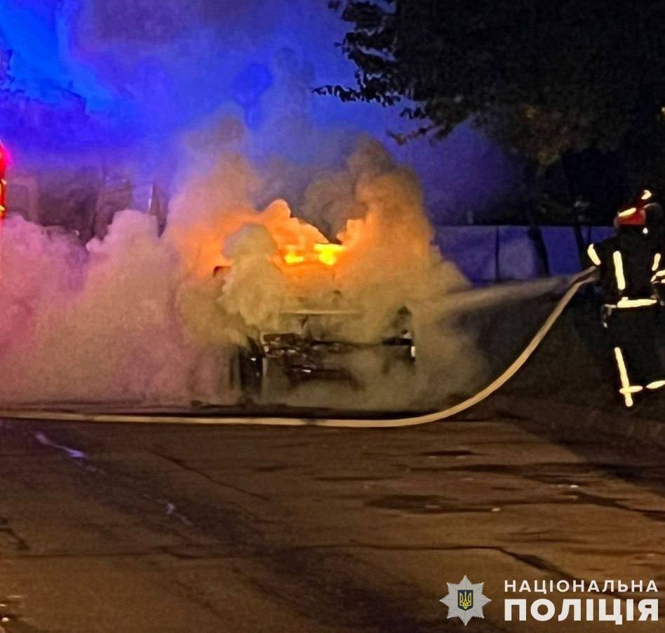 Во Львове задержали молодых людей, которые готовили поджоги авто ВСУ по заданию фсб