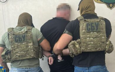 СБУ та Нацполіція затримали мера одного з міст, який займався рекетом на Одещині: деталі
