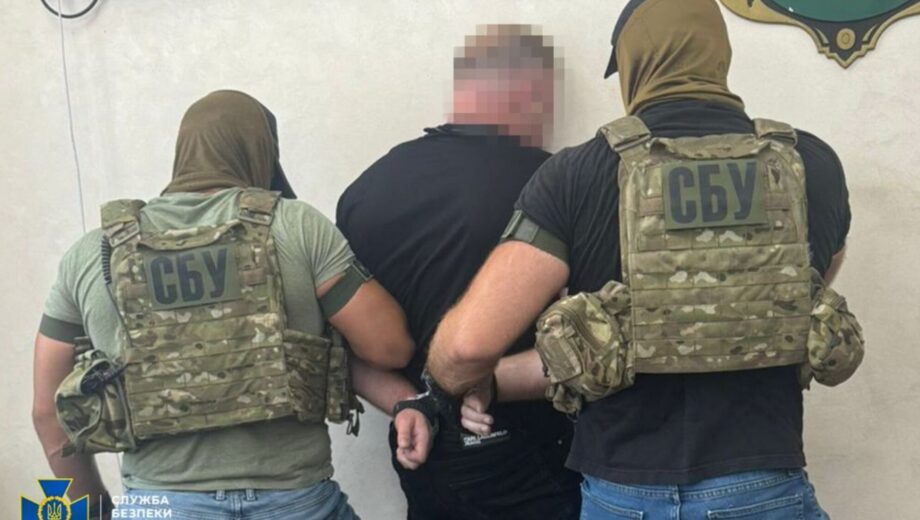 СБУ та Нацполіція затримали мера одного з міст, який займався рекетом на Одещині: деталі