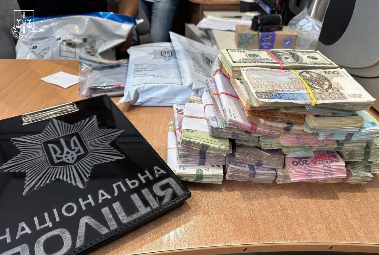 Товар на 11 мільонів: перекрито міжрегіональний канал збуту психоактивних речовин