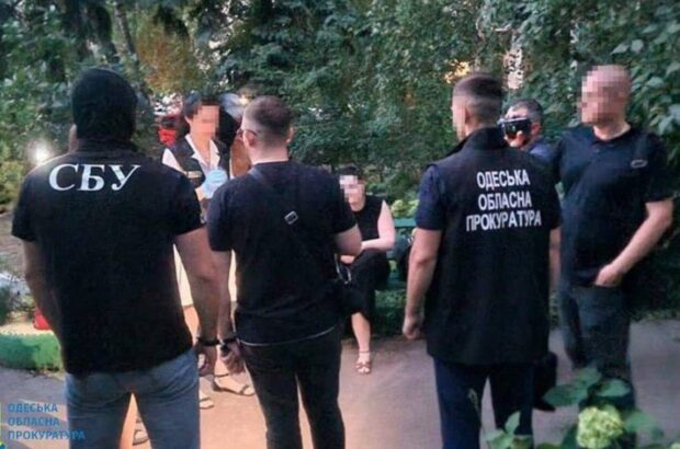 10 тис доларів хабара : в Одесі викрито посадовицю Антимонопольного комітету