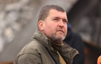 Активисты вручили сертификат на камеру в СИЗО нардепу Александру Пикулику – УНИАН