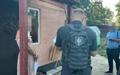 На Дніпропетровщині викрито притон розпусти: серед організаторів – працівники ДСНС та Нацгвардії