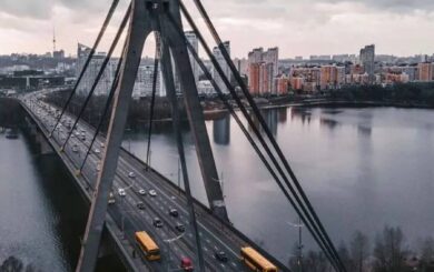 Столичные власти на два месяца ограничат движение по Северному мосту. Что произошло?