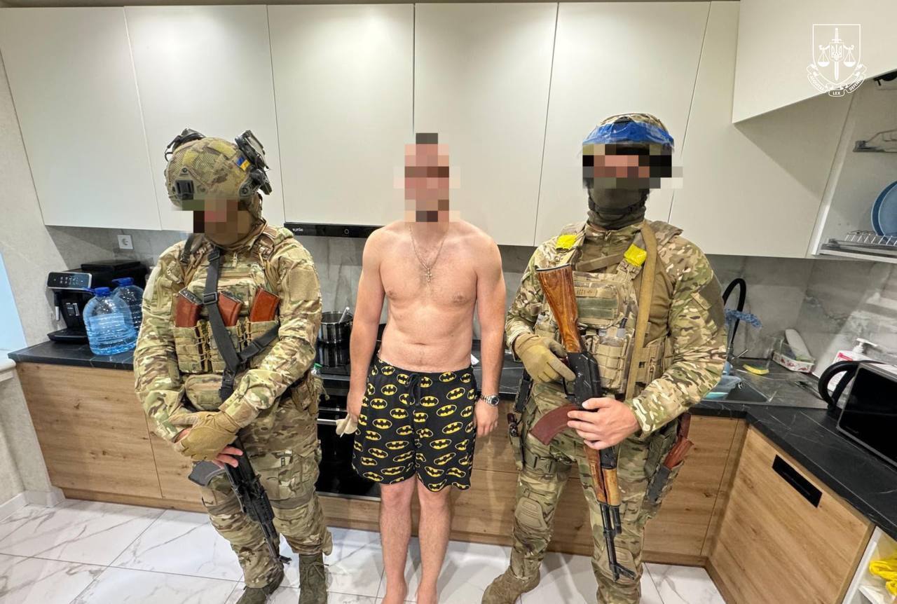 ''Обманули'' на 11 миллионов гривен: правоохранители ликвидировали мошеннический колцентр в Харькове