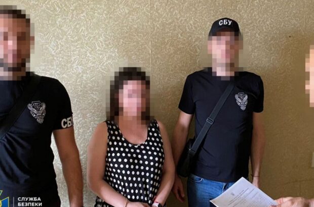 СБУ затримала співробітницю Херсонського суду, яка добровільно співпрацювала із окупаційною владою