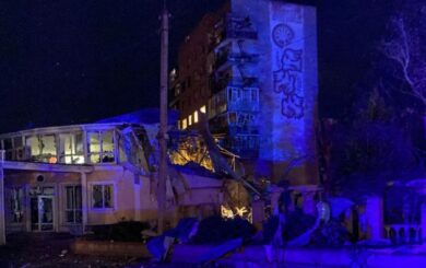 Под обстрел попала гостиница с журналистами в Краматорске и частные дома в Харькове (фото)