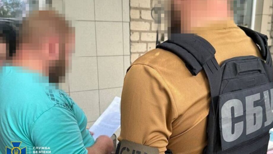 Шпигував для ФСБ на найгарячішому напрямку фронту: СБУ затримала співробітника Укрзалізниці