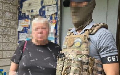 Работали на оккупантов: СБУ задержала экс-чиновника Купянского горсовета и агитаторку из Херсона