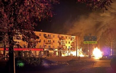 В Конотопе в результате прилета в дом пострадали 13 человек, один в коме – продолжаются спасательные работы