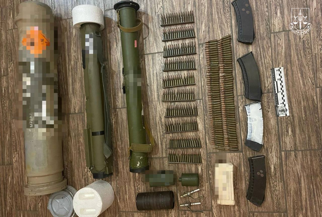В Украине разоблачили преступную сеть: задержаны 116 человек за сбыт оружия и запрещенных веществ
